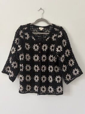 POL Black Cream Floral Crochet Weave V Neck Button Down Cardigan Sweater OS